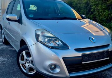 Renault Clio 151.000 km 2.999 &euro; Goldbach 63768