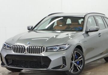 BMW 330 25.328 km 46.989 &euro; Hainburg 63512
